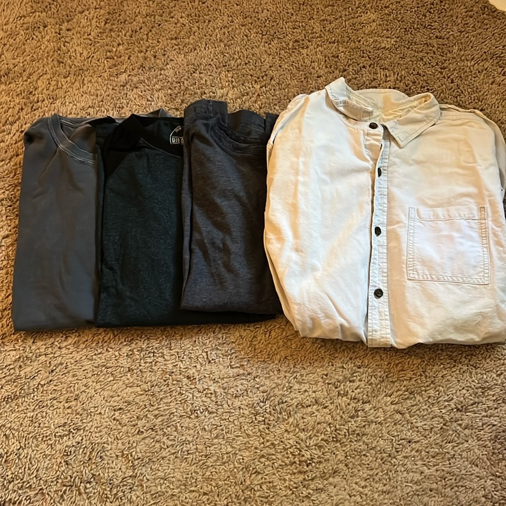 Men’s Clothing Bundle Size Medium